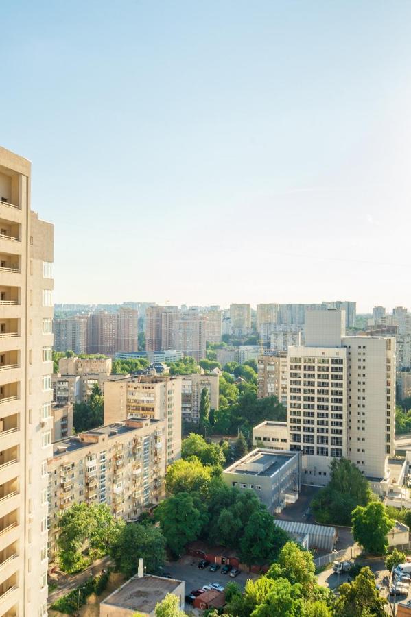 Квартиры По Улице Феодосийская, 1-А Kiev Luaran gambar