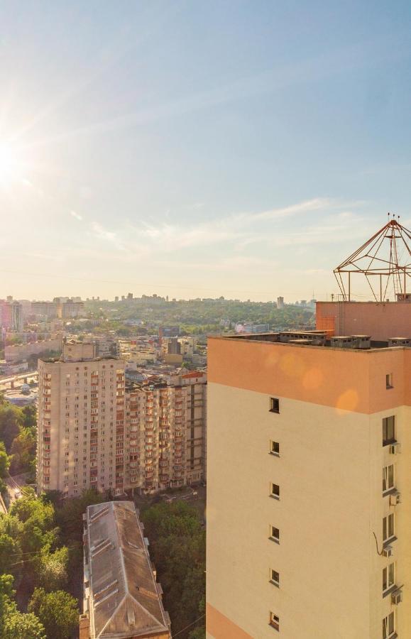 Квартиры По Улице Феодосийская, 1-А Kiev Luaran gambar