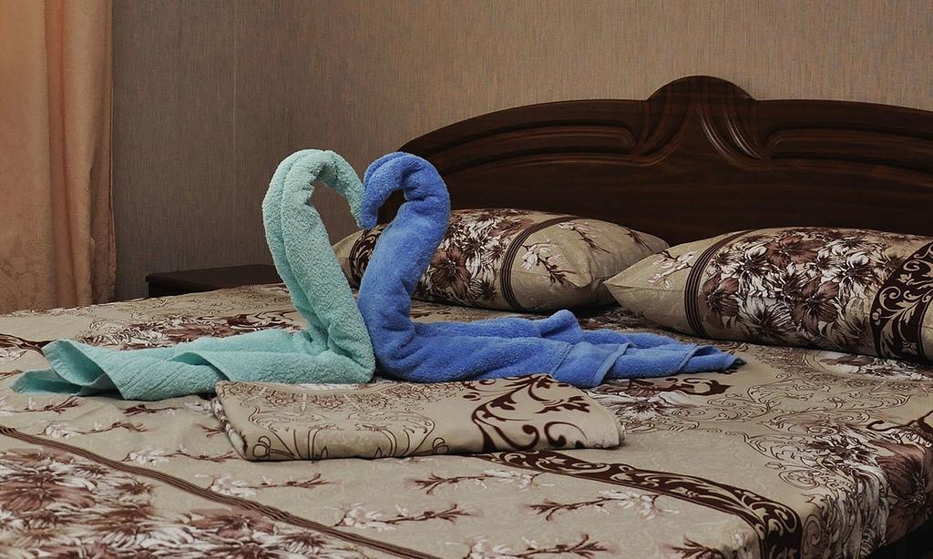 Квартиры По Улице Феодосийская, 1-А Kiev Luaran gambar